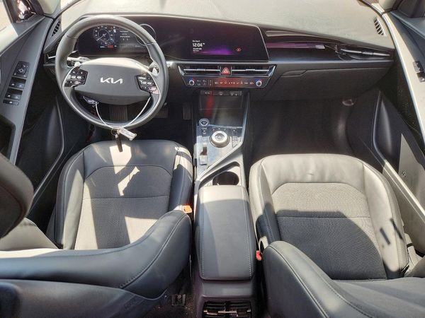 2023 KIA NIRO Wind