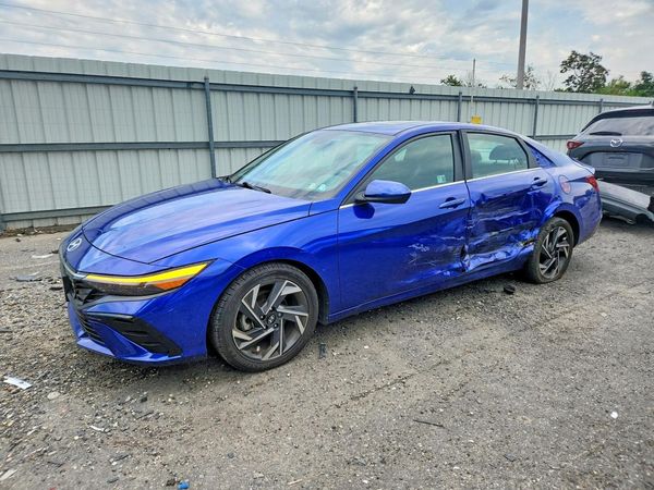 2024 HYUNDAI ELANTRA
