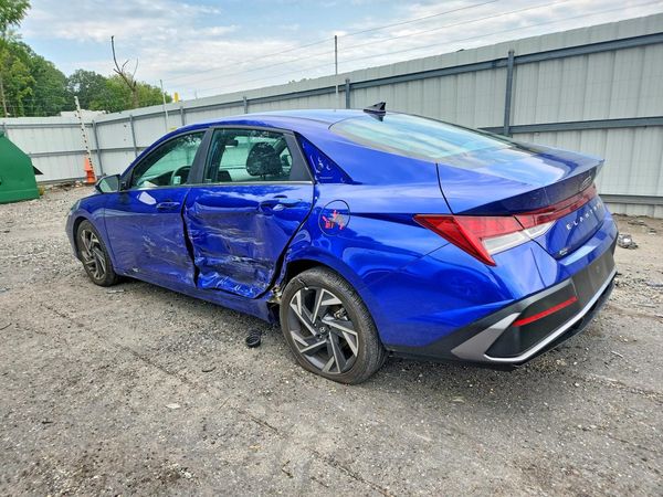 2024 HYUNDAI ELANTRA