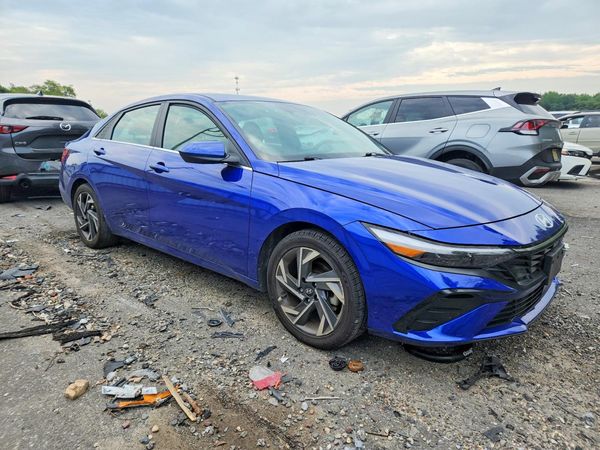2024 HYUNDAI ELANTRA