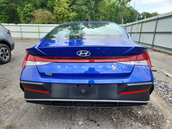 2024 HYUNDAI ELANTRA