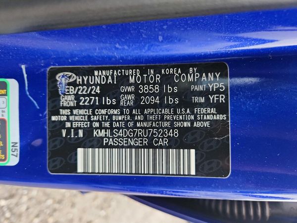 2024 HYUNDAI ELANTRA