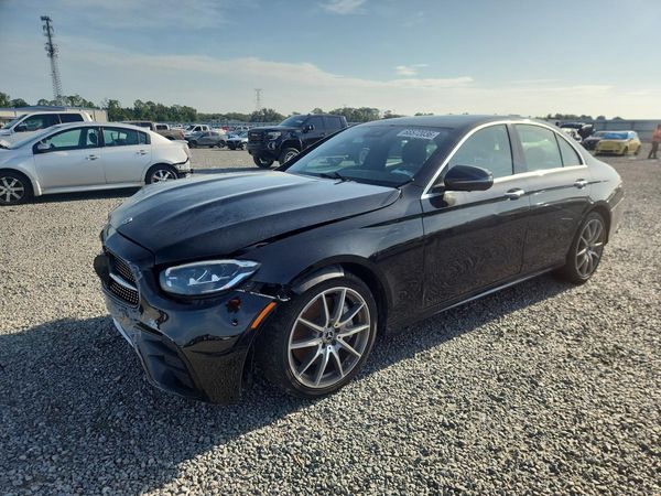 2022 MERCEDES-BENZ E-CLASS E350 — Front 3/4