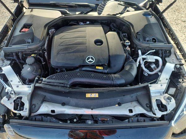 2022 MERCEDES-BENZ E-CLASS E350 — Engine bay