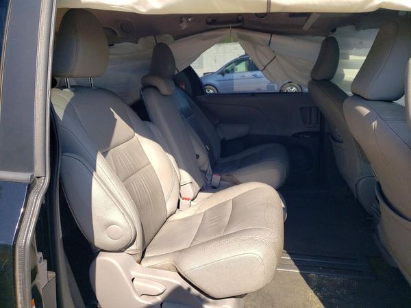 2017 TOYOTA SIENNA