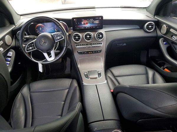 2021 MERCEDES-BENZ GLC