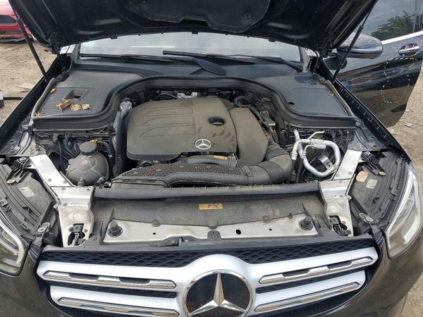 2021 MERCEDES-BENZ GLC