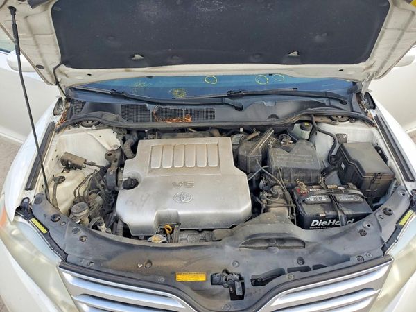 2012 TOYOTA VENZA — Engine bay