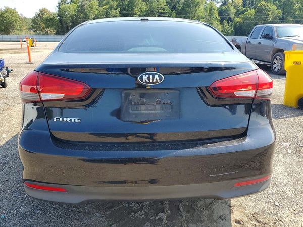 2018 KIA FORTE LX Base