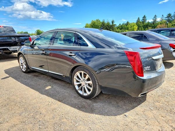 2013 CADILLAC XTS Luxury