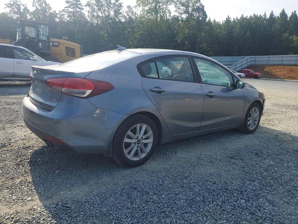 2017 KIA FORTE