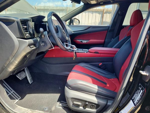 2025 LEXUS NX 450H+ F SPORT AWD 450h+ F Sport Handling