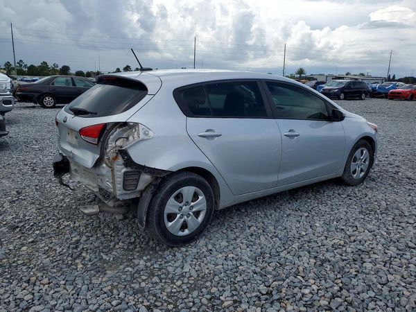 2017 KIA FORTE5 LX
