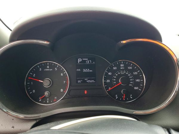 2017 KIA FORTE5 LX