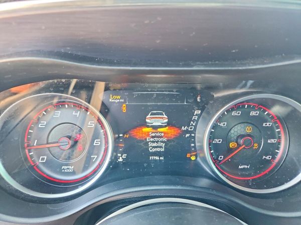 2016 DODGE CHARGER SE