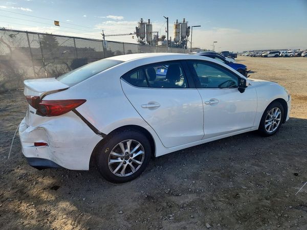 2015 MAZDA 3 Touring/GS