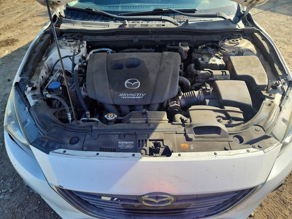 2015 MAZDA 3 Touring/GS