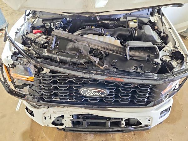 2024 FORD F150