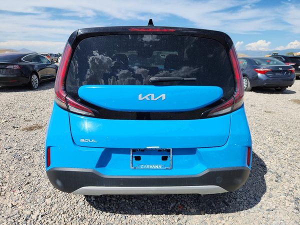 2023 KIA SOUL LX, S