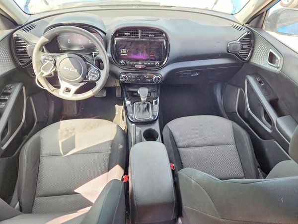 2023 KIA SOUL LX, S