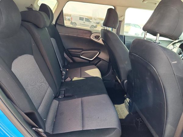 2023 KIA SOUL LX, S
