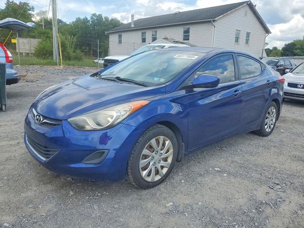 2013 HYUNDAI ELANTRA