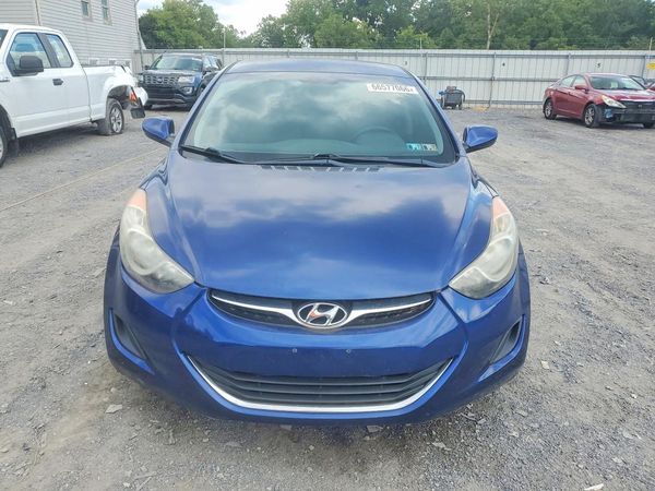 2013 HYUNDAI ELANTRA