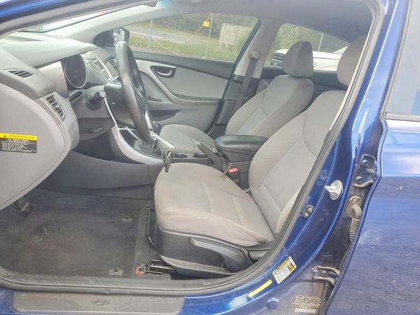 2013 HYUNDAI ELANTRA