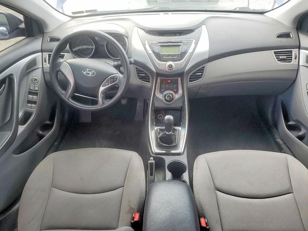 2013 HYUNDAI ELANTRA