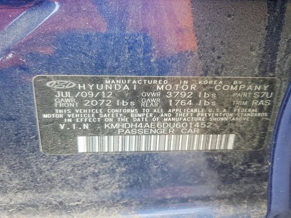 2013 HYUNDAI ELANTRA