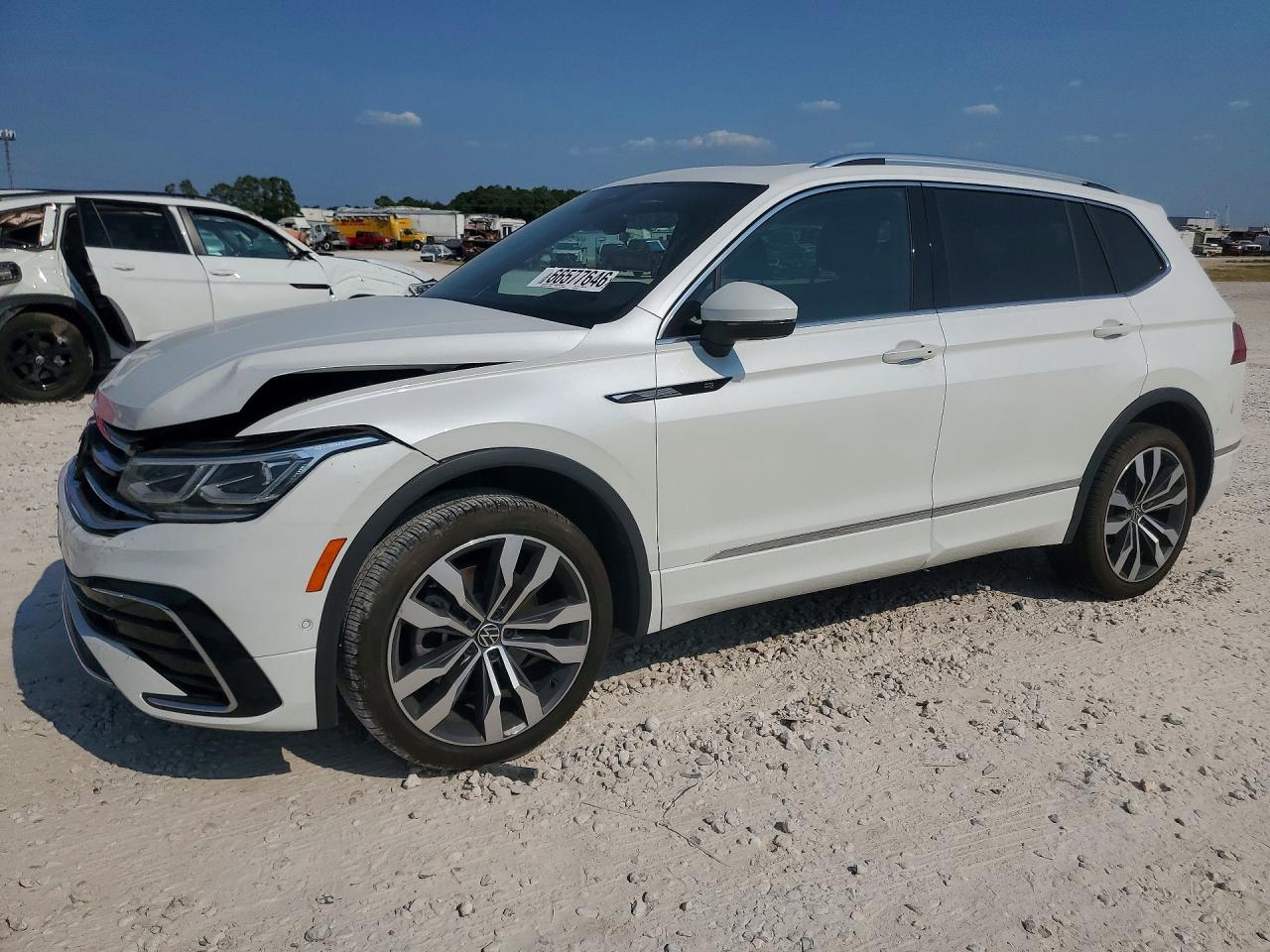 2022 VOLKSWAGEN TIGUAN