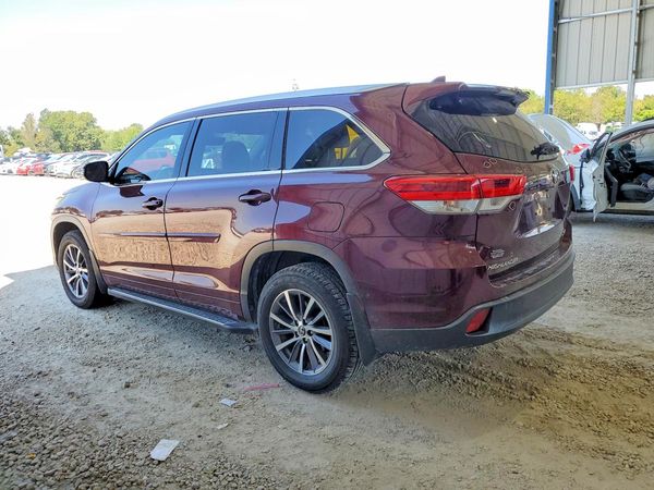 2018 TOYOTA HIGHLANDER