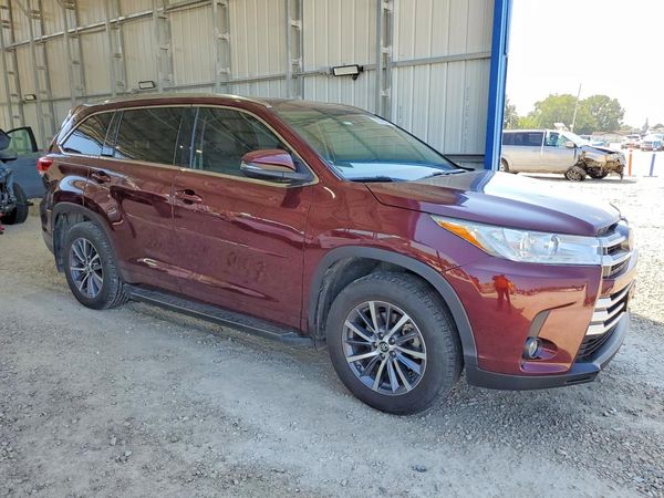 2018 TOYOTA HIGHLANDER