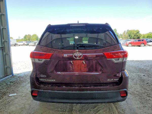 2018 TOYOTA HIGHLANDER