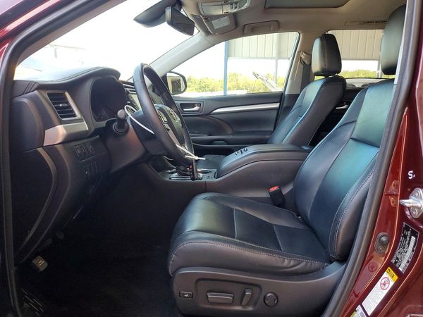 2018 TOYOTA HIGHLANDER