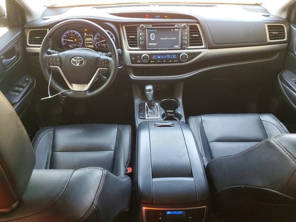 2018 TOYOTA HIGHLANDER
