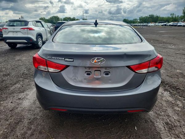 2013 HYUNDAI ELANTRA