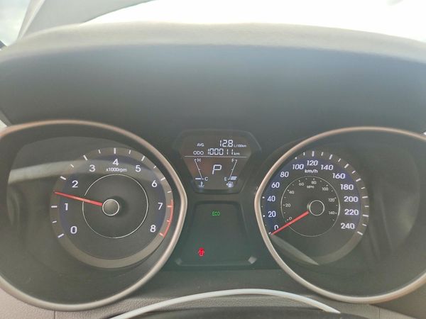 2013 HYUNDAI ELANTRA