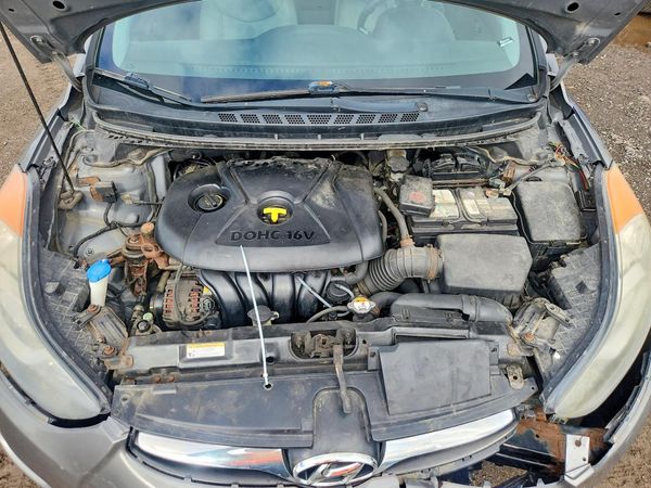 2013 HYUNDAI ELANTRA