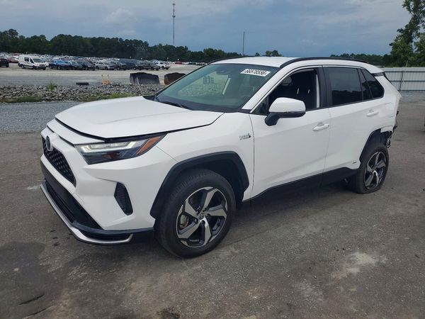 2024 TOYOTA RAV4 SE