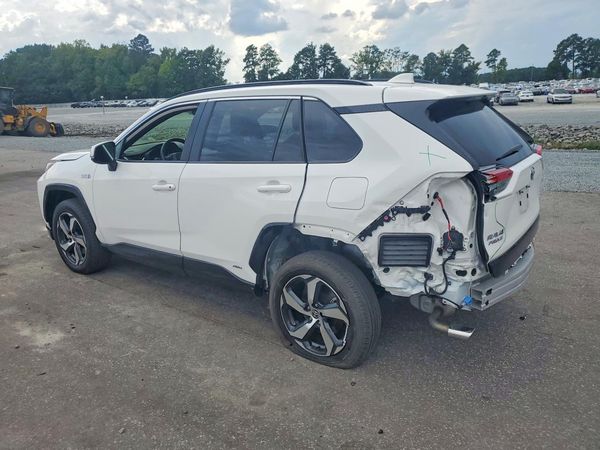 2024 TOYOTA RAV4 SE