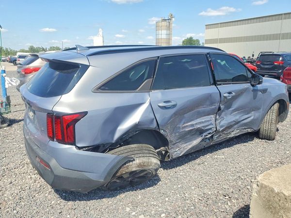 2021 KIA SORENTO