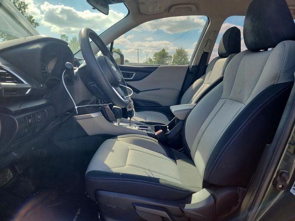 2022 SUBARU FORESTER