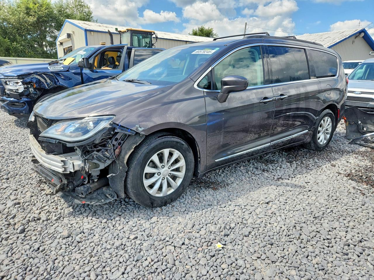 2017 CHRYSLER PACIFICA Touring L