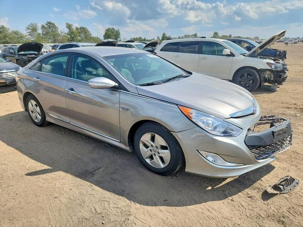 2012 HYUNDAI SONATA