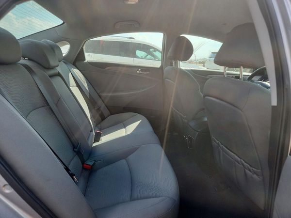 2012 HYUNDAI SONATA