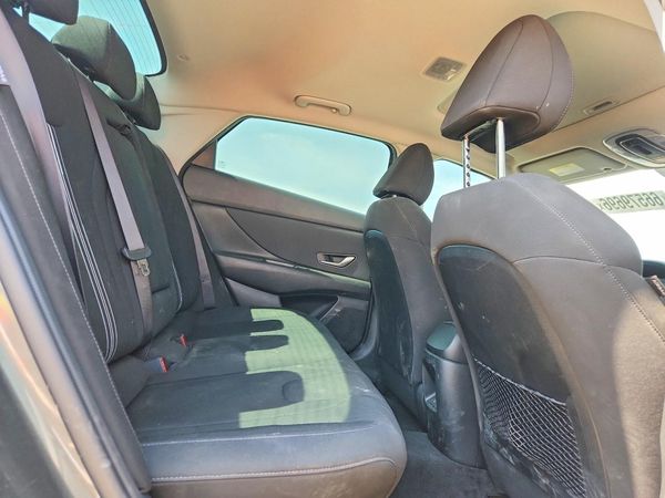 2024 HYUNDAI ELANTRA