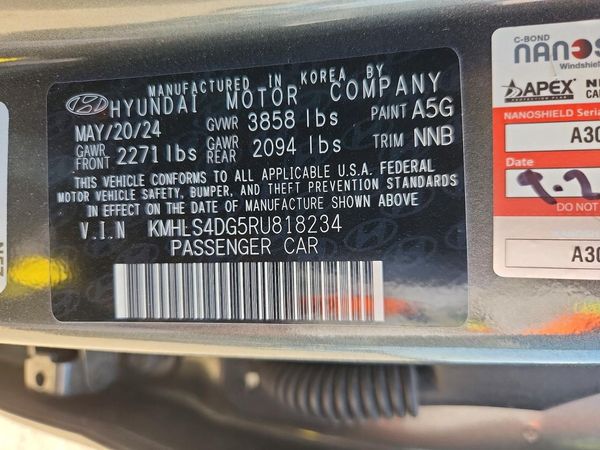 2024 HYUNDAI ELANTRA