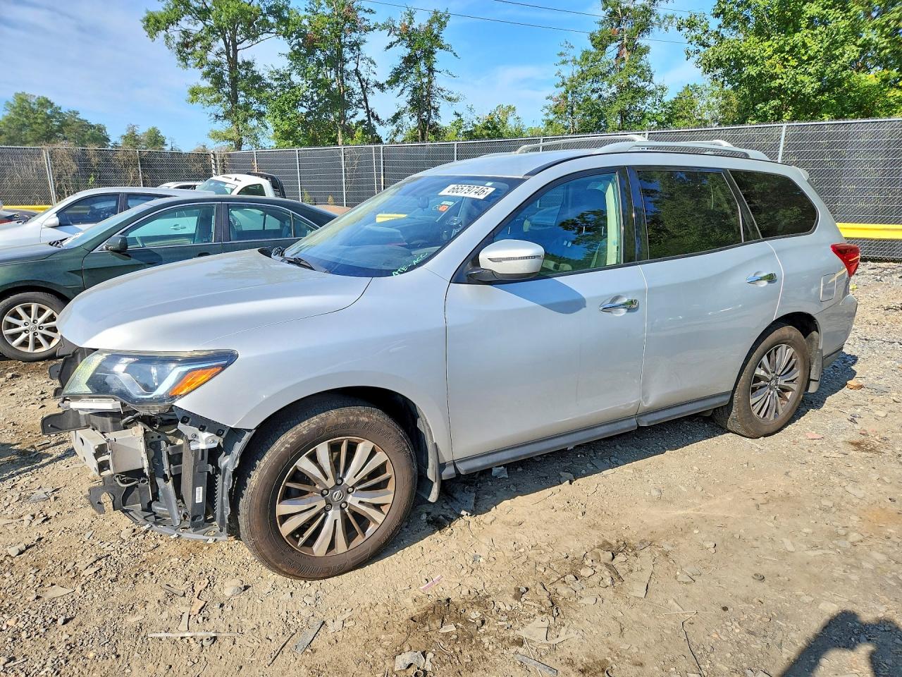 2019 NISSAN PATHFINDER — Front 3/4