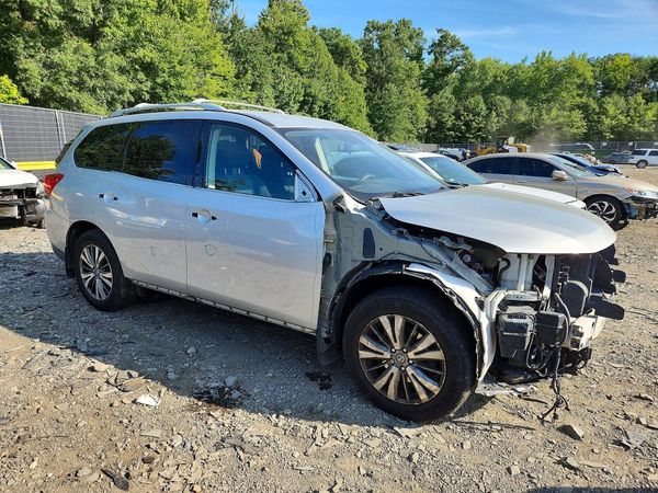2019 NISSAN PATHFINDER — Passenger 3/4